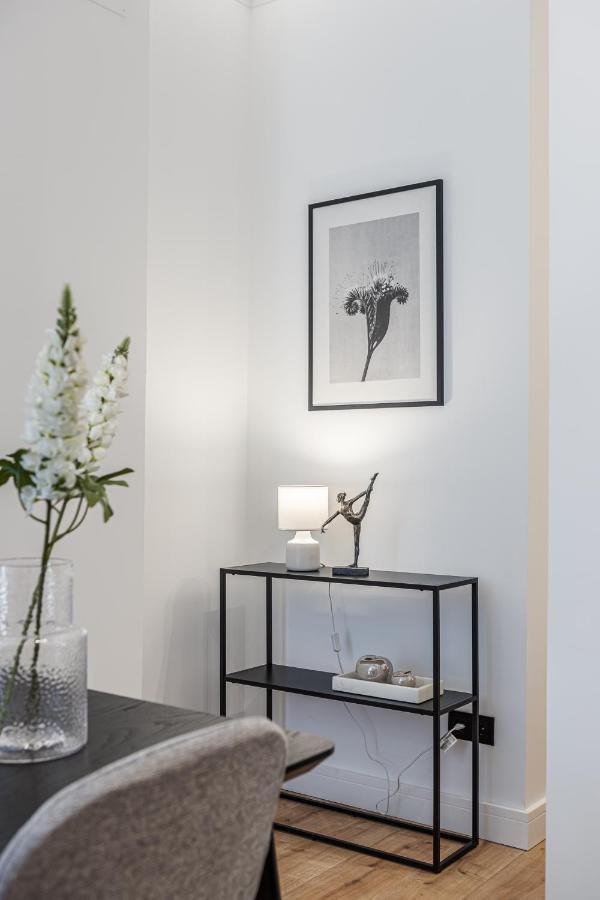 Exyca Embajadores Apartment มาดริด ภายนอก รูปภาพ