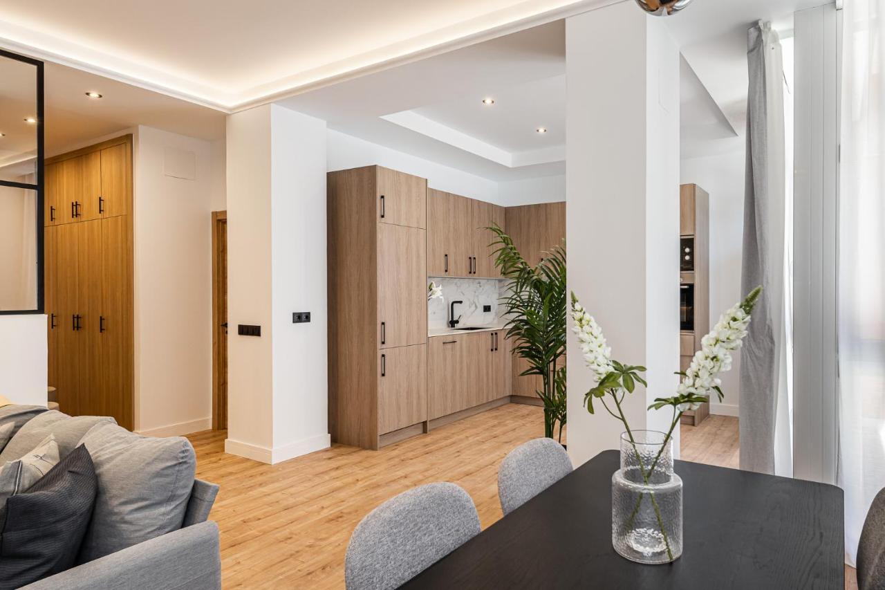 Exyca Embajadores Apartment มาดริด ภายนอก รูปภาพ
